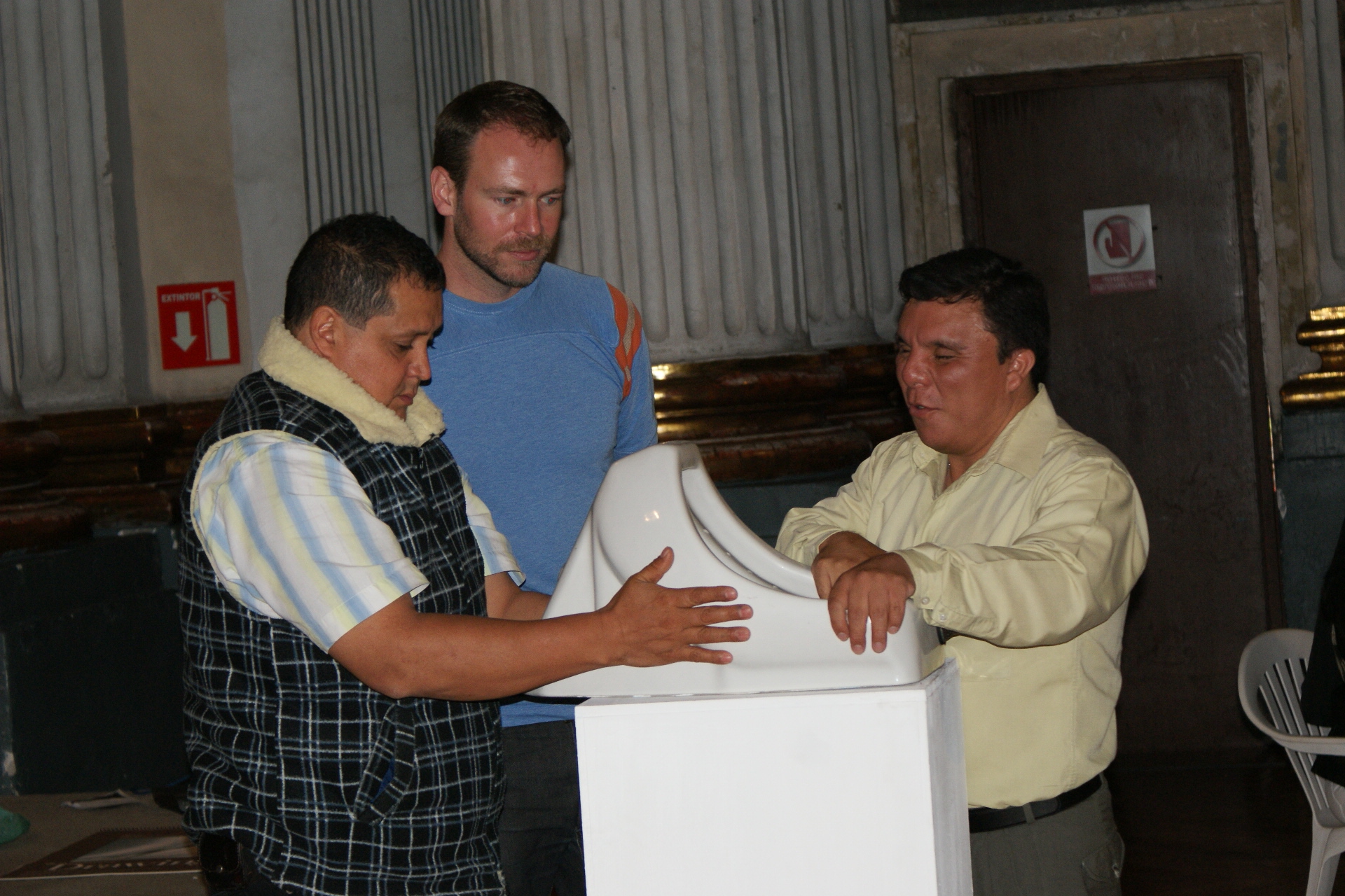 Conceptual Art Workshop for the Blind - Exploring Marcel Duchamp's Fountain